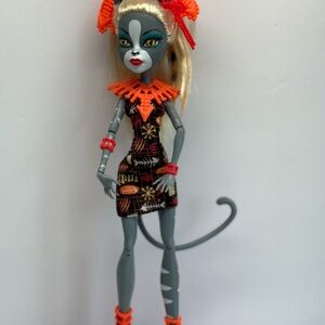Monster high Moewlody Werecat Ghouls gate away